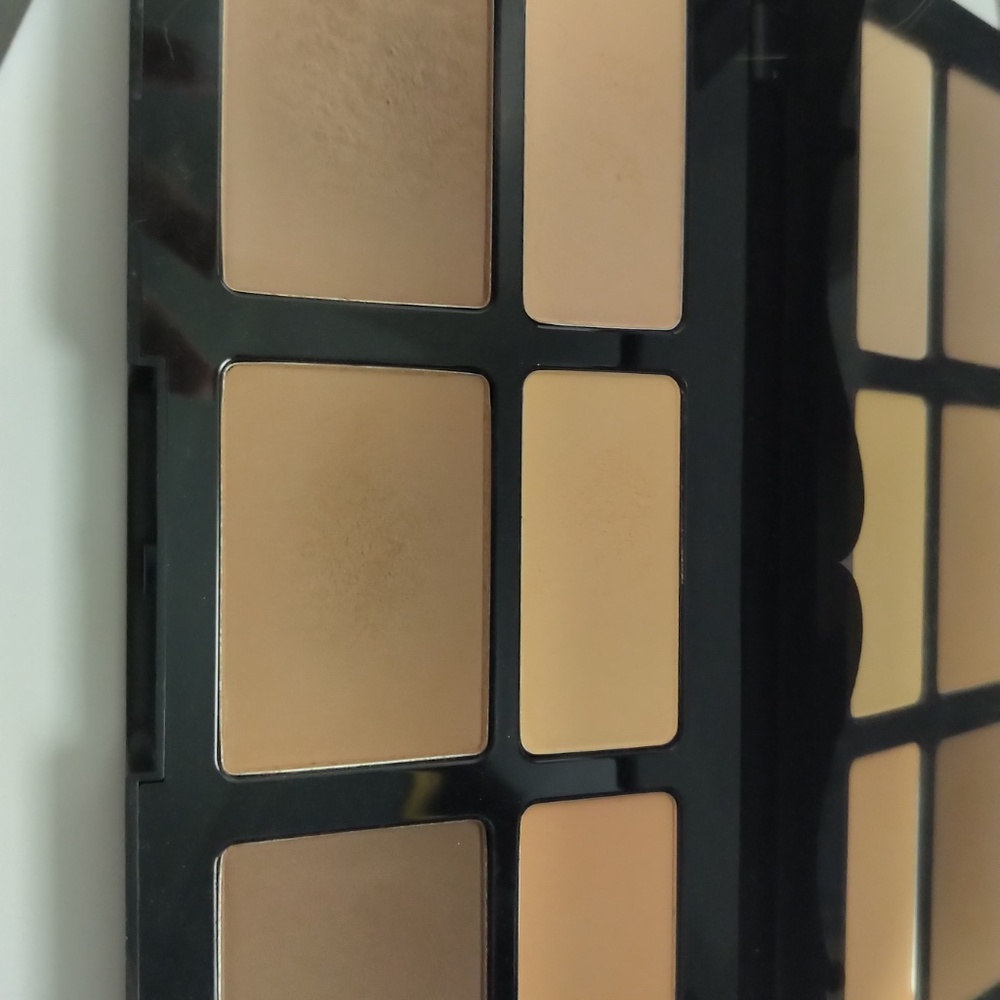 Makeup Bundle - Picture 6 of 7